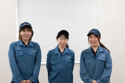 倉庫作業員 女性3人組